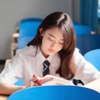 他日路遥，愿不相知。 你悄悄地走进我心里最