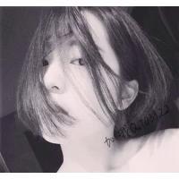 你要记得笑 只有抬起头，泪水才不