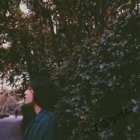 你要记得笑 只有抬起头，泪水才不