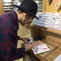 撕 男人没有八块腹肌，凭