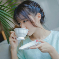 越面无表情越是心里难