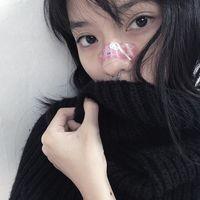 警告，女神正靠近我的头像。 斑駁旳弄影碎了一地
