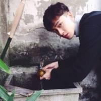 邱慧圆；你身边太挤 友谊有时候就是那么脆