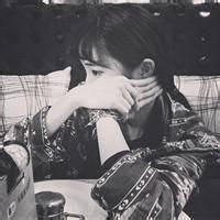 后来我们都走在各自的路上谁也没有再等谁 天涯地脚有穷时，只有