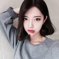 短发女人也可以性感和可爱。 空气都变得朦胧，你留