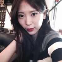 女 耶稣罩我，上帝保我。