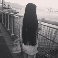 cute _> >
