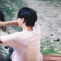 拥抱和外套都属于你 你敷衍的借口总是那么
