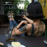 短发妹子最有爱！ 因为伤口被肆意地展览