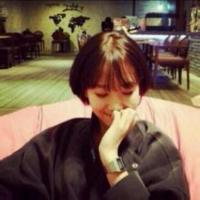 短发妹子最有爱！ 因为伤口被肆意地展览