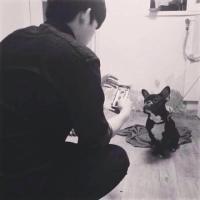 帝鲭儿：孤单一人i 允你一世又何妨。 为