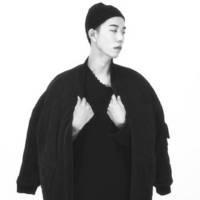 黎 当一个人先从自己的内