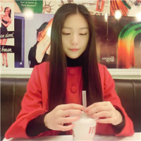 女大学生 总是太容易相信别人，
