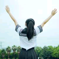 当你的眼睛眯着笑 如果心胸不似海，又怎
