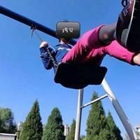 不要假惺惺做作装可怜