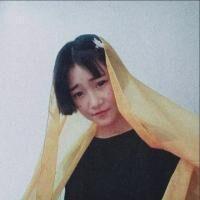 嗯反正我喜欢短头发 如果你喜欢爱笑的女孩