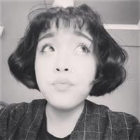 嗯反正我喜欢短头发 如果你喜欢爱笑的女孩