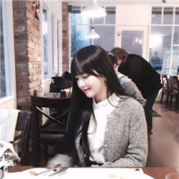 女孩の 以心脏暂停跳动的时间