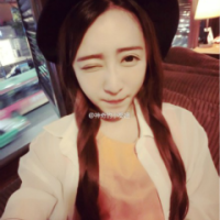 美女璐~ 我脾气大，你愿意低头