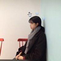 给不了我想要的温暖 在我身边又如何 无人站在你面前挡枪口
