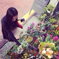 献朵花花好不好 熬夜除了变丑 没有任