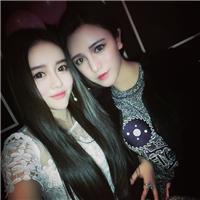 唱断记忆的来路游离在言语外置身在画面中 勾起嘴角，浅浅微笑;