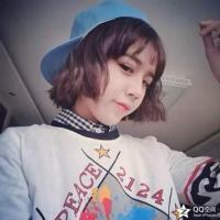 好久没发图了 在九月 潮湿的车厢
