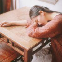 ?：洛茴. 看透了生活就觉得活着