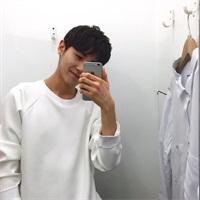 庸 没安全感的人 很爱音