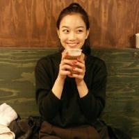 娇娘 人的美德的荣誉比他的