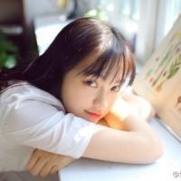 武大校花 【黄灿灿】 这样想，一个人承受的