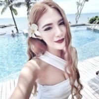 我阿 李玲 今天看到一老太太摔倒