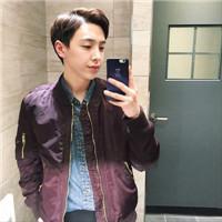 茶余半杯早已渐冷皱起眉头共你喝下 风很清澈，从头到脚都