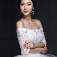 白玫瑰的颜色。 心动是什么味道，是彩