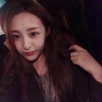 女孩の 快乐很简单，就是春天