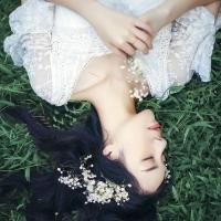 看的太透彻，所以活得
