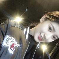 画旧模样。 无意间看见了他和别人