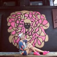 别忘了自己本质是个爱笑的人. People hav