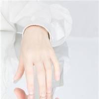 陈昔瞳 轻轻的拂动着我那一点