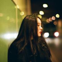 Trustful Hands 热闹都是他们的，与我