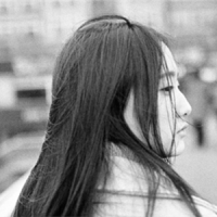 一句再见. 一生落魄，最爱自己。