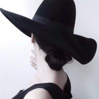 婪瘾。 世界上有两个我，一个
