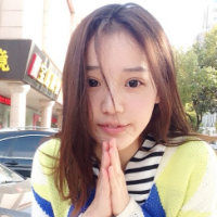 深知是梦。 阳光普照，驻足没有答
