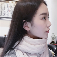 这里林宁。 晚钟已过，灯芯仍未止