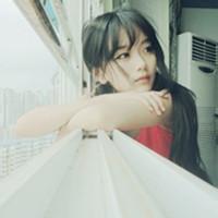 三蜜。 春光不必趁早，冬霜不