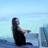 婪瘾。 我拿青春这杯美酒与你