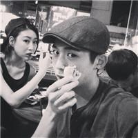 第一次发黑白 感情方面 我很小气