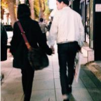 两个人? 活着，是为了能给你多