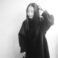 女孩の 心中若有美，处处莲花