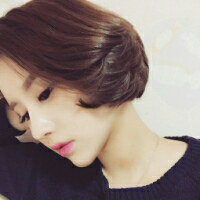 短发美女么么哒 世界是公平的，忘记一